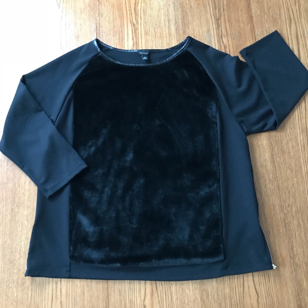 NWOT Ann Taylor XL Black 3/4 Sleeve Faux Fur Panel